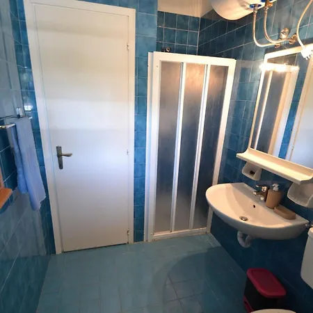 Comfy Flat With Shared Pool * ביביונה